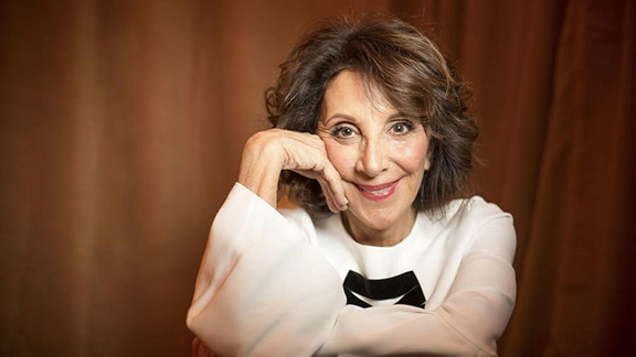 Andrea Martin