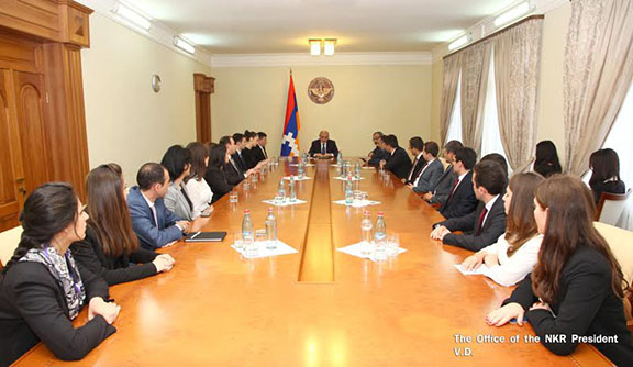 Artsakh President Bako Sahakian meets with students of the Diplomatic School of Armenia on May 13, 2017 in Stepanakert (Photo: President of the Republic of Artsakh)