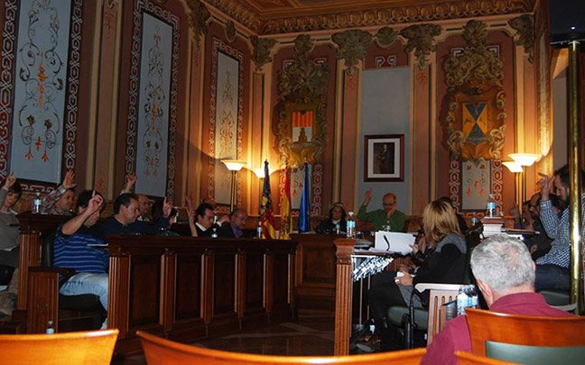 The city council of Villena, Spain votes in favor of recognizing the Armenian Genocide on April 28, 2017 (Photo: Armenian Embassy in Spain)