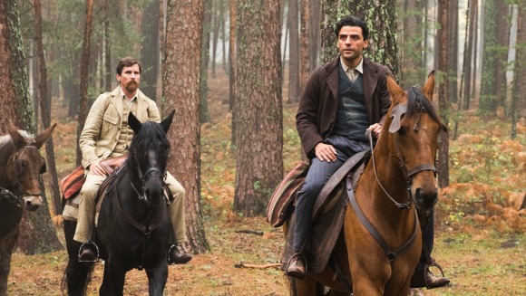 Still from the movie "The Promise" with Oscar Isaac (right) and Christian Bale