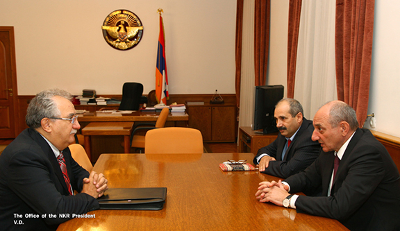 Alec Baghadasaryan's meeting with Bako Sahakian (Photo: Office of the NKR President)