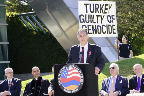 Danny Tarkanian speaking at an ANCA Las Vegas Genocide commemoration