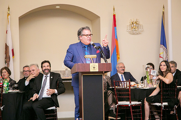 The Gala’s Master of Ceremonies David Mosikian welcomed the hundreds who gathered at Bagramian Hall.