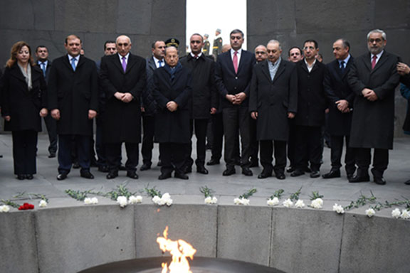 Lebanese President Michel Aoun visits Dzidzernagapert Memorial Complex on Wednesday upon arriving in Armenia