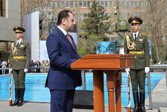 Armenia's Defense Minister Vigen Sargsyan addresses the ArmHiTec 2018 expo opening ceremony