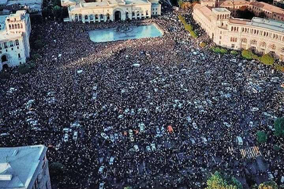 The scene in Republic Square in Yerevan on Wednesday when protests resumed after acting prime minister Karen Karapetyan canceled scheduled talks with protest leader Nikol Pashinyan