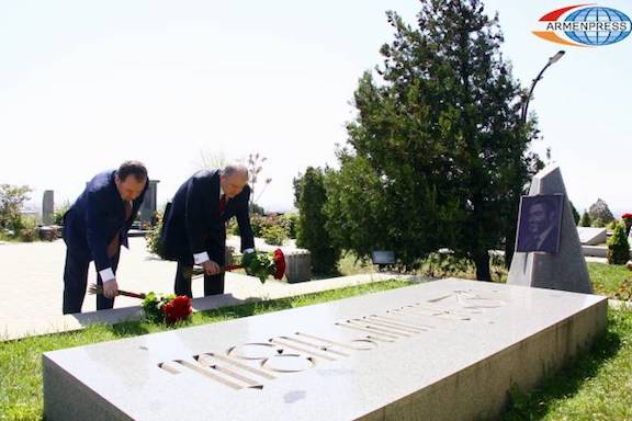 Presidnet Armen Sakissian with Defense Minister Vigen Sagsyan at Yerablur National Cemetery following the inauguration