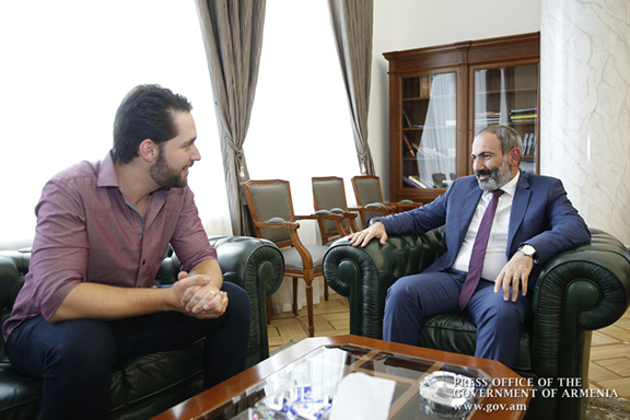 Reddit Co-Founder Alexis Ohanian meeting with Prime Minister Pashinyan.