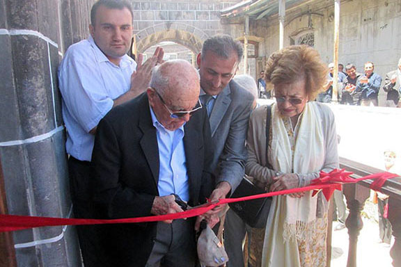 Hacob and Mina Shirvanian cut the ribbon to the Shirvanian Youth Center in Gyumri in July 2016