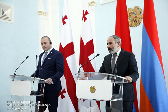 Georgia's prime minister Mamuka Bakhtadze (left) and Armenia's prime minister Nikol Pashinyan in Yerevan on Sept. 10