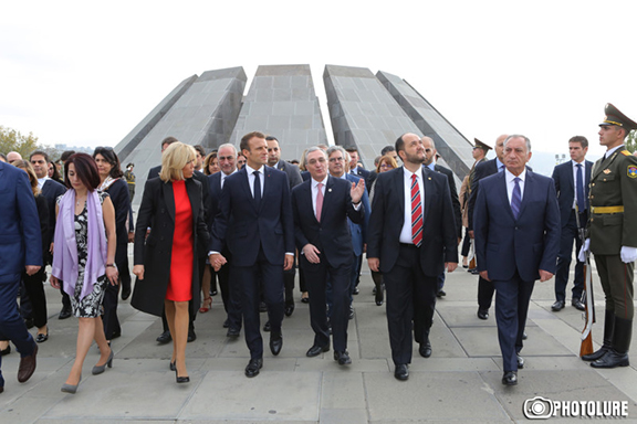 French President Emanuel Macron,, First Lady Brigitte Macron and Foreign Minister Zohrab Mnatsakanyan at Dzidzernagapert