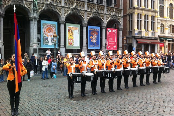 The Armenian marching band from Yerevan in Brussels' “Grand Place”