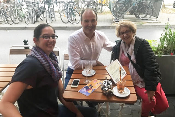 From l to r: Lori Mahmourian, Nicolas Tavitian, Catherine Yesayan