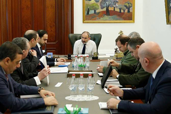 Prime Minister Nikol Pashinyan convened a meeting of Armenia's top leaders to assess U.S.-Iran tensions