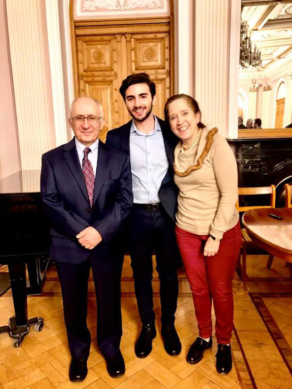 Taner Akçam (left) and Siobhan Nash-Marshall (right) with a student from the Tallinn Academy of Sciences