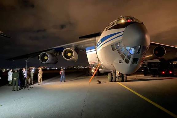 Russian military specialist disembark from a plane in Yerevan
