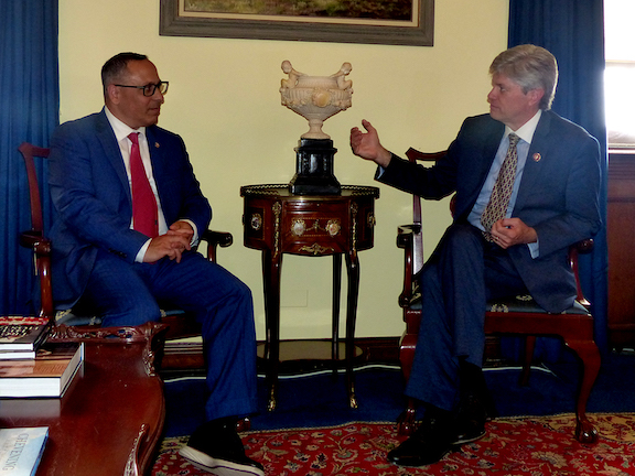 ANCA Chairman Raffi Hamparian discusses Artsakh aid priorities with House Appropriations Committee member Jeff Fortenberry (R-NE).