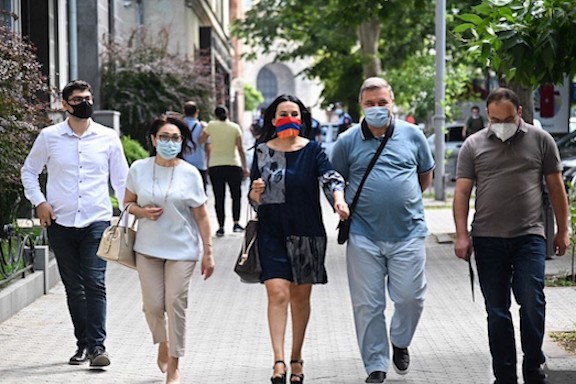Representatives of the ARF, Prosperous Party of Armenia and the Homeland Party en route to the prosecutor general's office on June 30