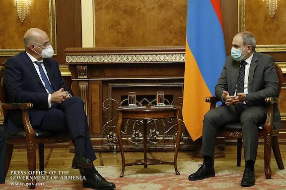 Greek Foreign Minister Nikos Denidas confers with Prime Minister Nikol Pashinyan
