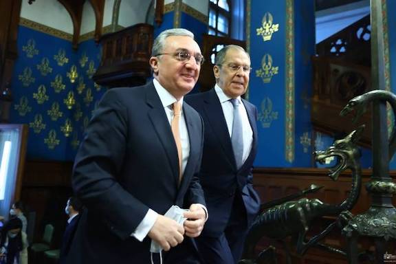 Armenia's Foreign Minister Zohrab Mnatsakanyan (left) met with his Russian counterpart Sergei Lavrov in Moscow on Oct. 21