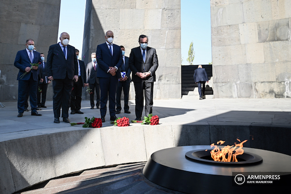 Greek Foreign Minister Nikos Denidas at the Dzidzernagapert Memorial Monument on Oct. 16