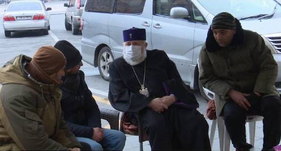 Catholicos Karekin II meets with ARF hunger strikers